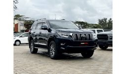 Toyota Land Cruiser Prado Kakadu 2018 full
