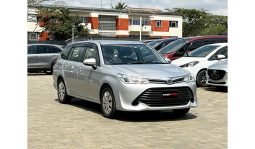 Toyota Corolla Fielder 2017 full