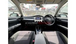 Toyota Corolla Fielder 2017 full