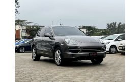 Porsche Cayenne 2012