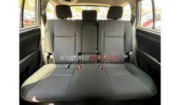 Toyota Corolla Fielder 2017 full