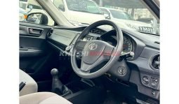 Toyota Axio 2016 full