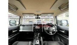 Toyota FJ Cruiser 2016 full