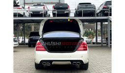 
Mercedes Benz S550 2010 full									