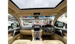 Toyota Land Cruiser ZX V8 2017 full