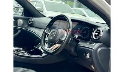 
Mercedes Benz E200 2016 full									