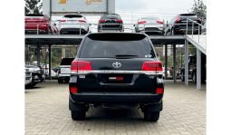 Toyota Land Cruiser ZX V8 2017 full
