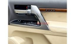 Toyota Land Cruiser ZX V8 2017 full