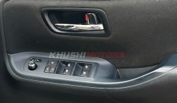 Toyota Voxy 2017 full