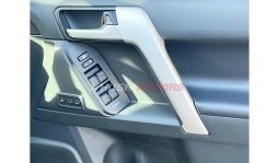 
Toyota Land Cruiser Prado VXL 2023 full									