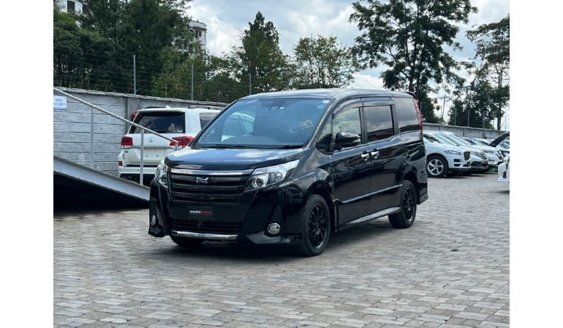 
Toyota NOAH 2017 full									