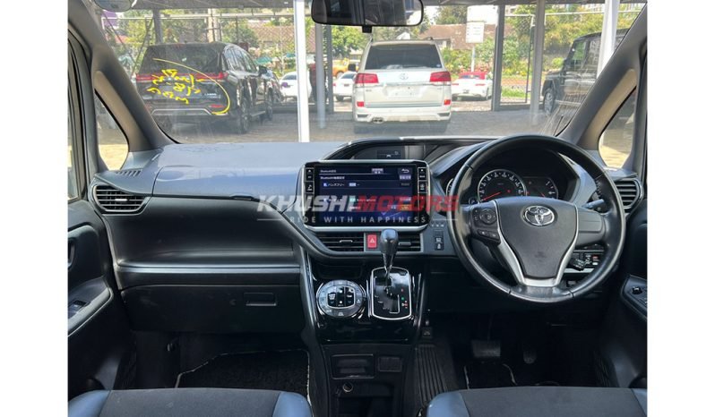 
Toyota NOAH 2017 full									