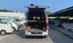 Toyota Hiace 2017 full