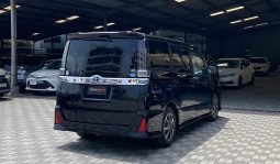 Toyota Voxy 2017 full