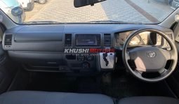 Toyota Hiace 2017 full