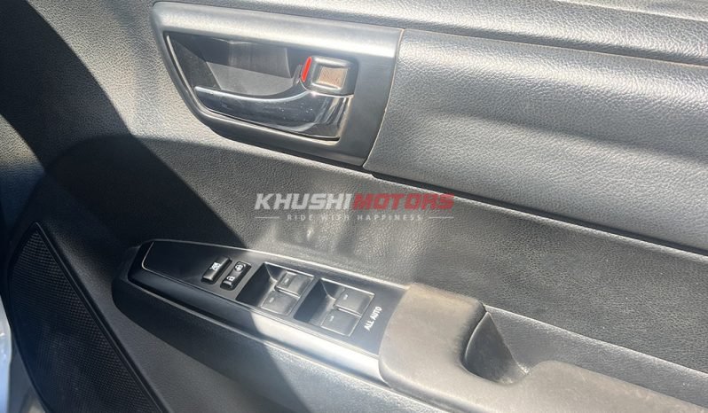 
Toyota Fielder 2015 full									