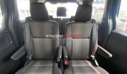 Toyota Voxy 2017 full