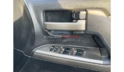 Toyota Land Cruiser V8 2011 full