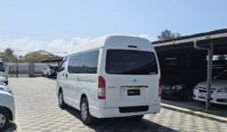 Toyota Hiace 2018 full