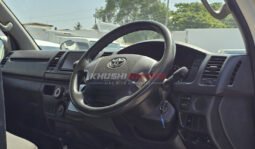 Toyota Hiace 2018 full