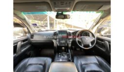 Toyota Land Cruiser V8 2011 full