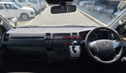 Toyota Hiace 2018 full