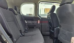 Toyota Porte 2018 full