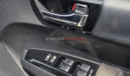 Toyota Fielder Hybrid 2018 full