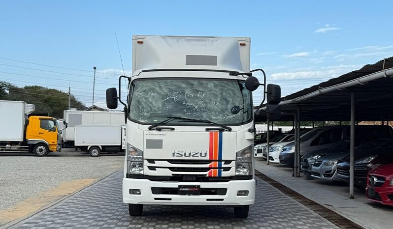 
Isuzu Forward Freezer 2019 full									