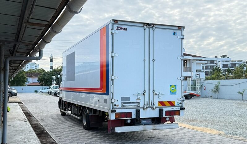 
Isuzu Forward Freezer 2019 full									