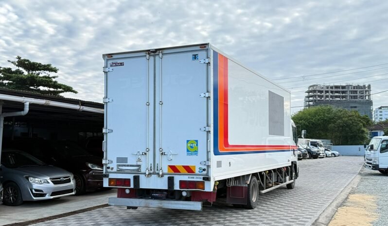 
Isuzu Forward Freezer 2019 full									