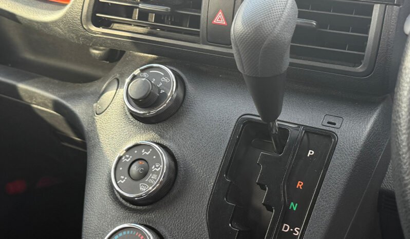 
Toyota Sienta 2019 full									