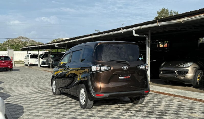 
Toyota Sienta 2019 full									