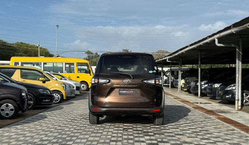 
Toyota Sienta 2019 full									