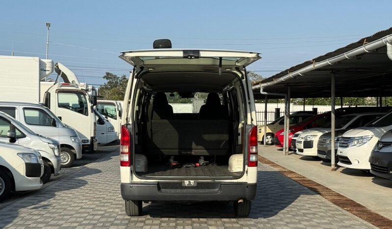 
Toyota Hiace 2018 full									