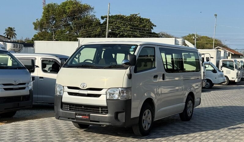 
Toyota Hiace 2018 full									