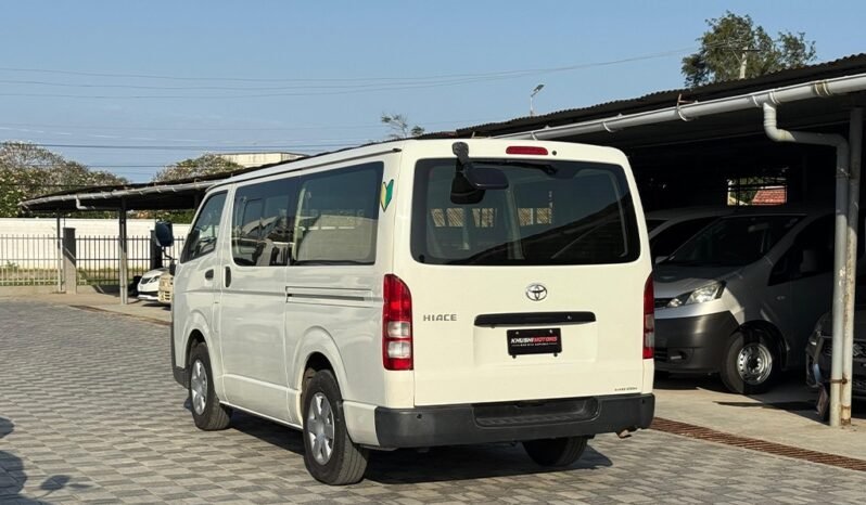 
Toyota Hiace 2018 full									