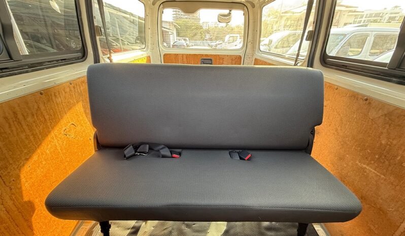 
Toyota Hiace 2018 full									