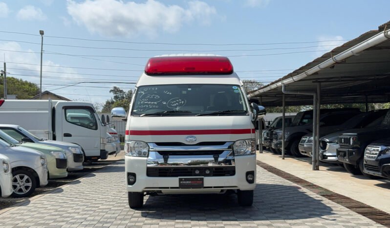 
Toyota HiAce Ambulance 2018 full									
