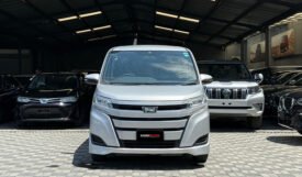 Toyota Noah 2018