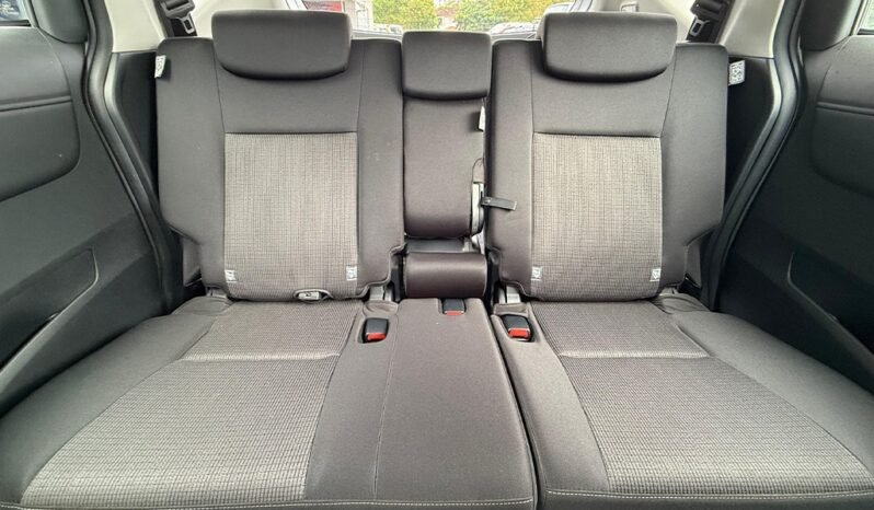 
Toyota Sienta 2019 full									