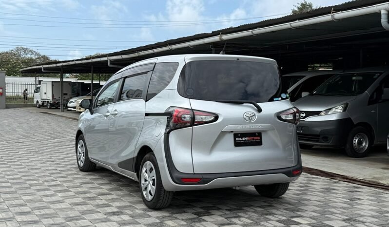 
Toyota Sienta 2019 full									