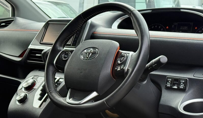 
Toyota Sienta 2019 full									