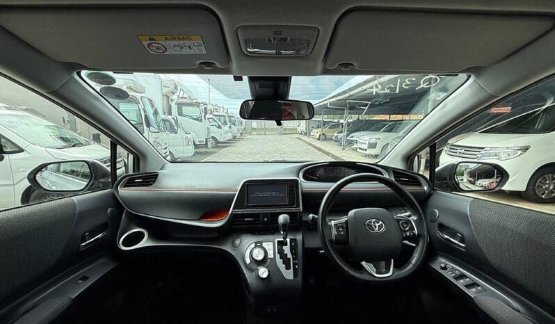 
Toyota Sienta 2019 full									