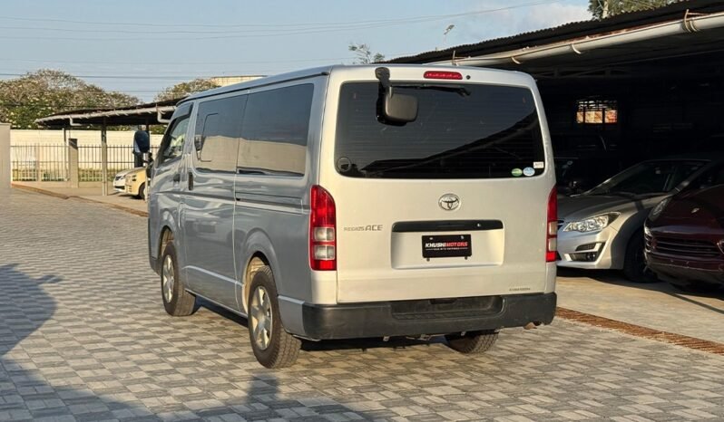 
Toyota Hiace 2018 full									