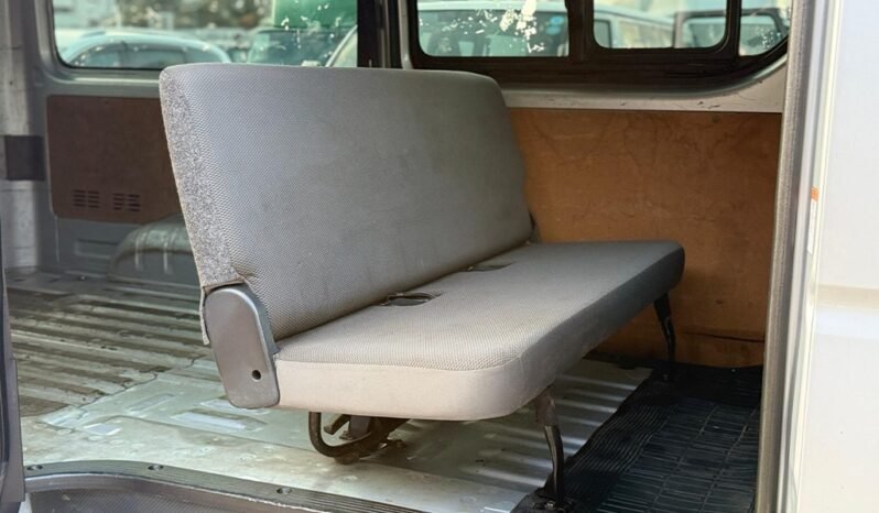 
Toyota Hiace 2018 full									