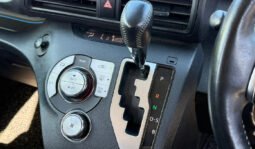 
Toyota Sienta 2018 full									