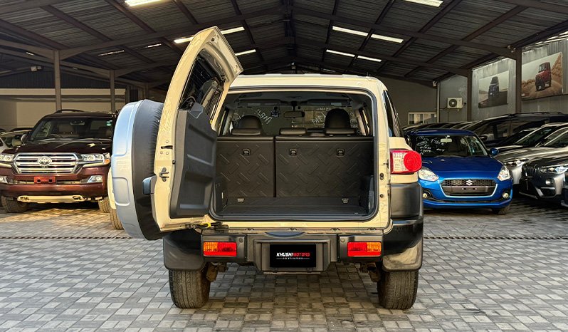 Toyota FJ Cruiser 2018 full