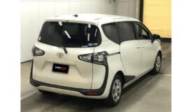 Toyota Sienta 2018