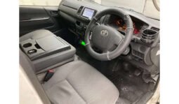 Toyota Hiace Van 2018 full